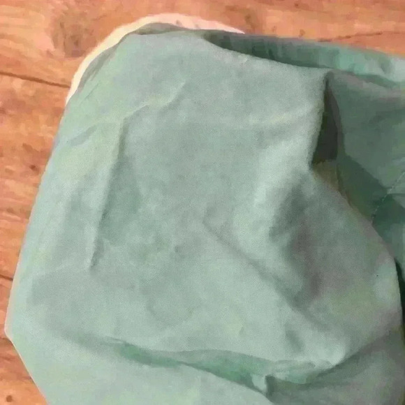 Nike Dri-Fit woman’s shorts size medium - Picture 5 of 11